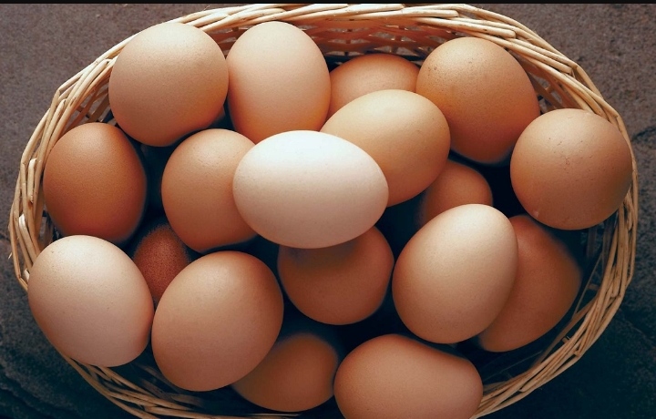 आजदेखि लागुहुने गरी अण्डाको मूल्य प्रतिक्रेट रु ४० ले वृद्धि