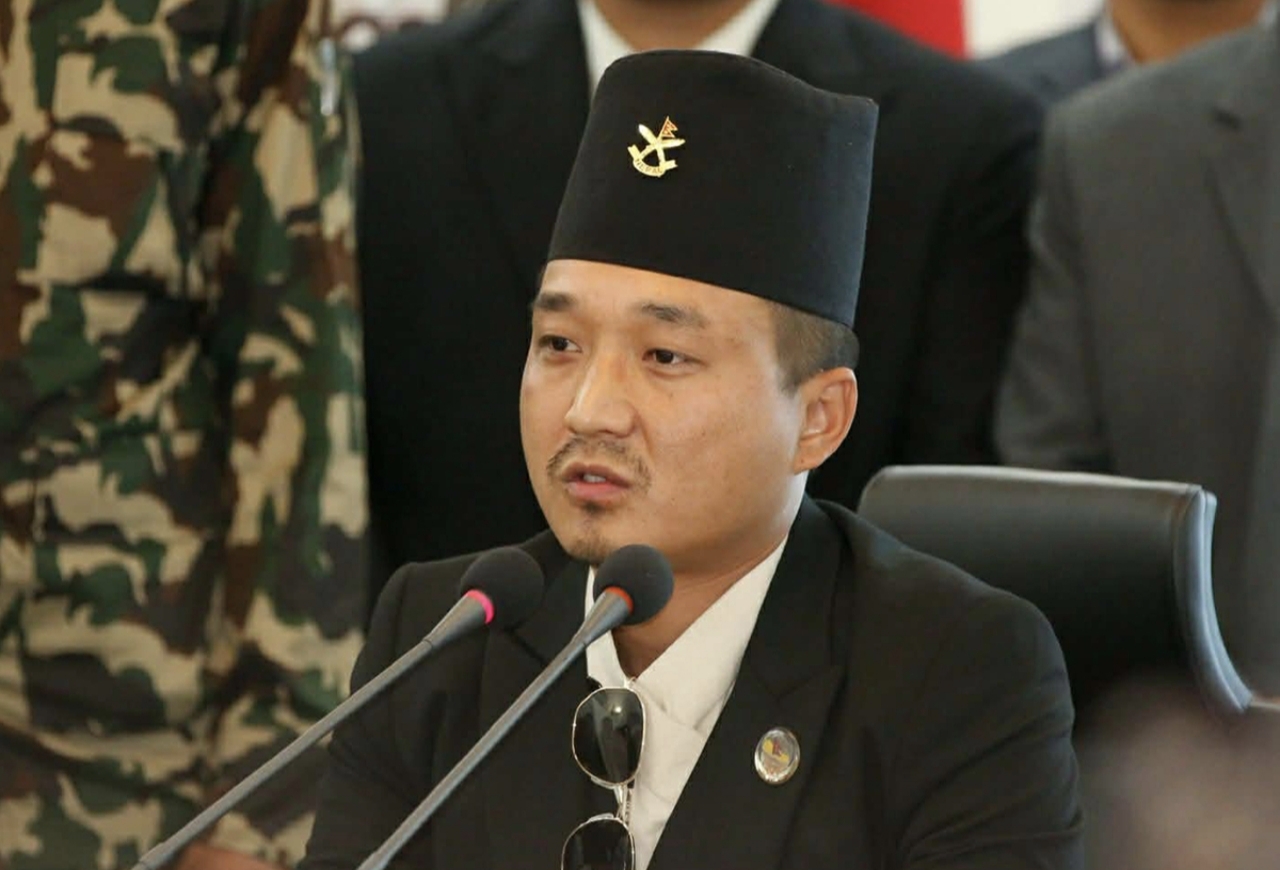 सेवा प्रवाह सरल र भ्रष्टाचारप्रति शून्य सहनशीलता अपनाउन गृहमन्त्री गुरुङको निर्देशन