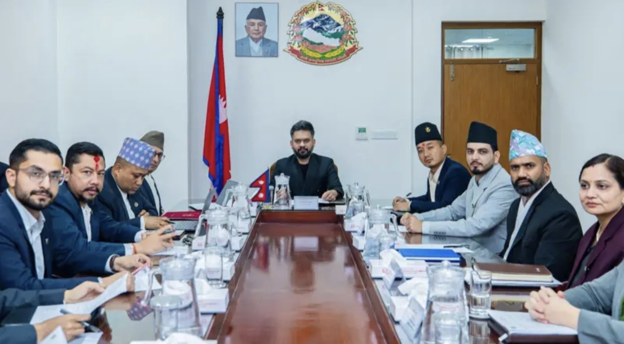 अर्थमन्त्रीले मात्रै बुझाए सम्पत्ति विवरण, रास्वपाको ‘पारदर्शिताको वाचा’प्रति उठ्न थाल्यो प्रश्न